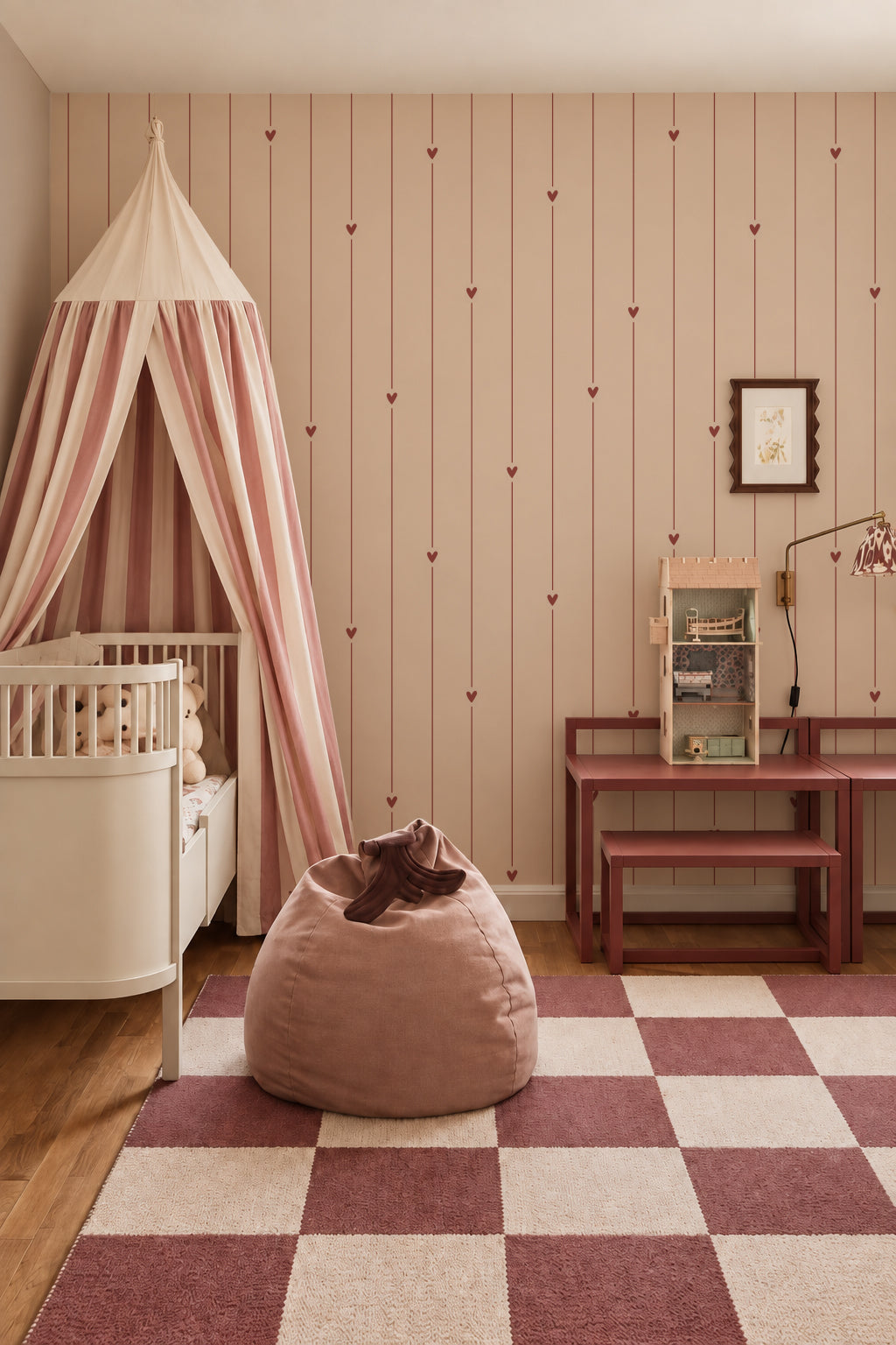 Kinderkamer met Hartjeslijn strepenbehang in rood met hartjes